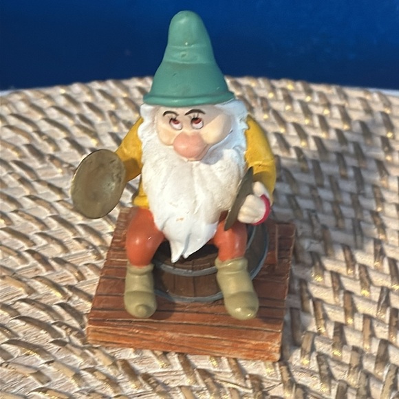 Set of 5 Walt Disney Snow White Dwarf’s 65th Anniversary Collection - Picture 7 of 8